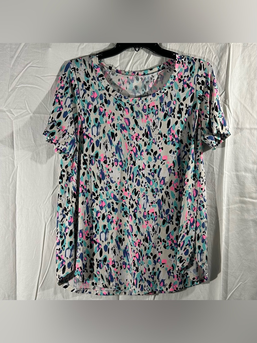 Abstract Colorful Short Sleeve Crewneck Tee Top (No tags)